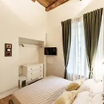 Alfonsina Guest 3*